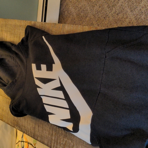Nike Sweaters - Nike sweatshirt
